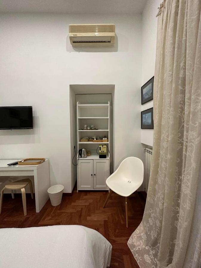 La Stanza Di Eleonora Bed & Breakfast Napoli Bagian luar foto
